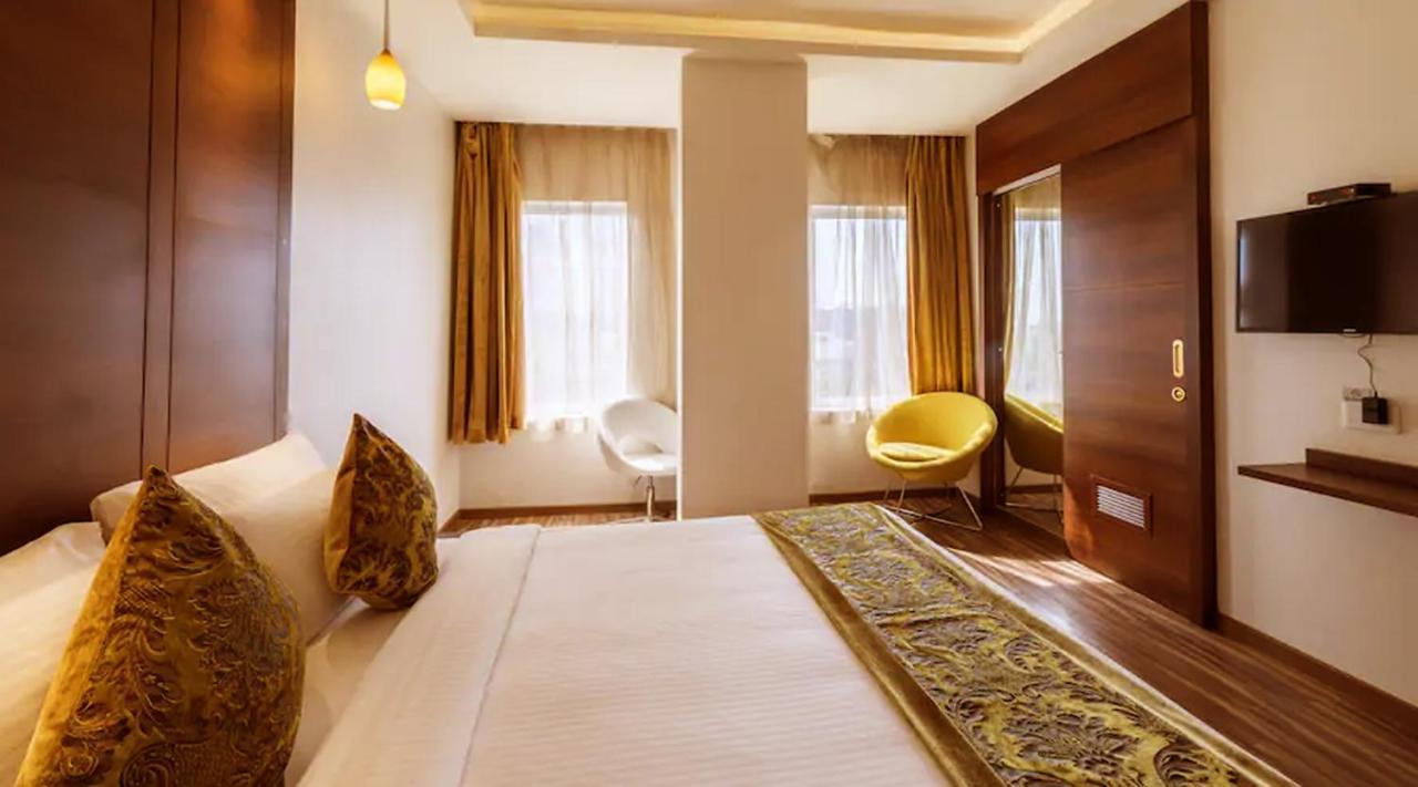 Jagadish Brigade Hotel Bengalúr Exteriér fotografie